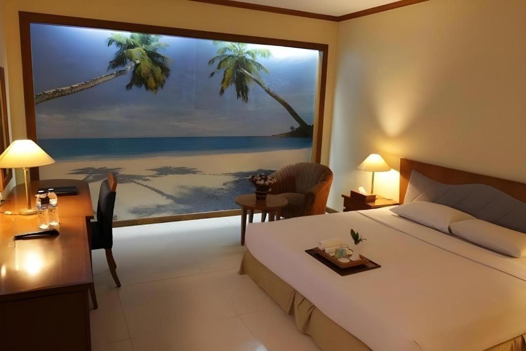 Makassar Golden Hotel Экстерьер фото