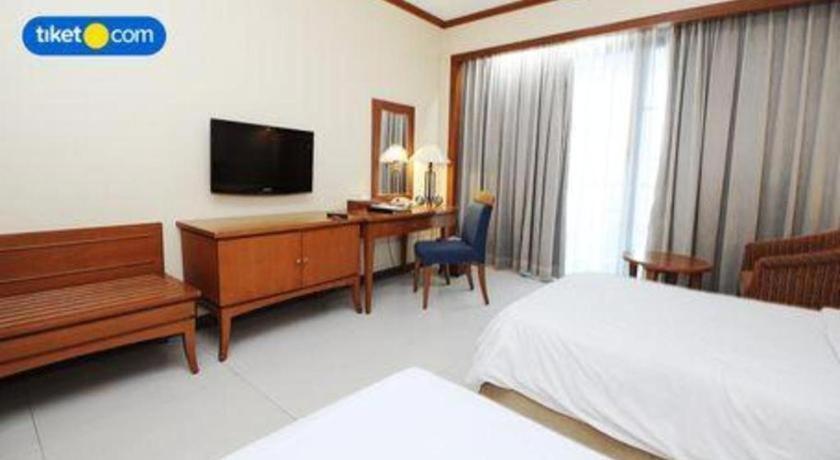 Makassar Golden Hotel Экстерьер фото