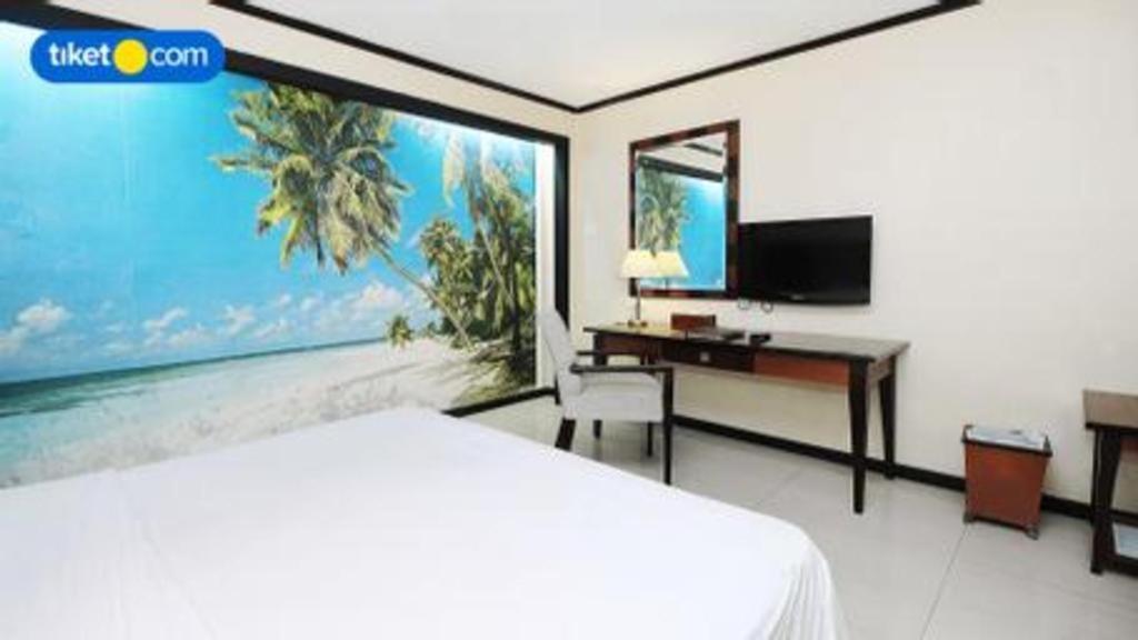 Makassar Golden Hotel Экстерьер фото