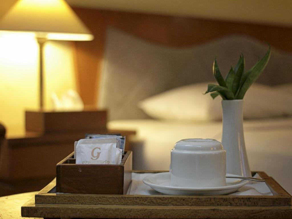Makassar Golden Hotel Экстерьер фото
