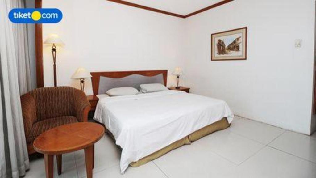 Makassar Golden Hotel Экстерьер фото
