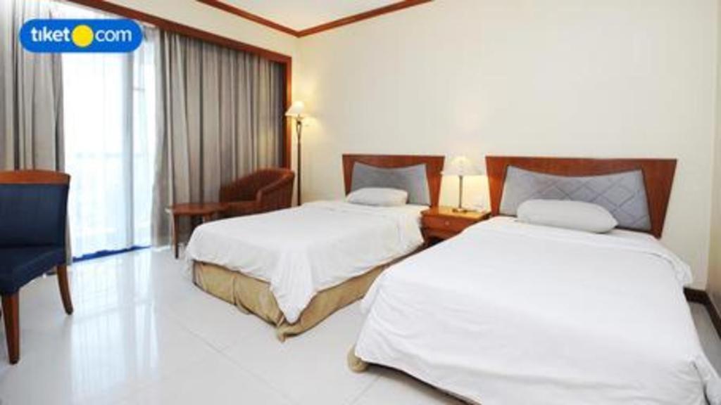 Makassar Golden Hotel Экстерьер фото